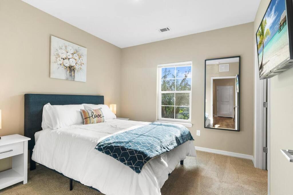 Elegant 1Br/1Ba Condo With Pool, Gym And Laundry Melbourne Exteriör bild