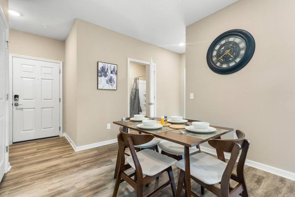 Elegant 1Br/1Ba Condo With Pool, Gym And Laundry Melbourne Exteriör bild