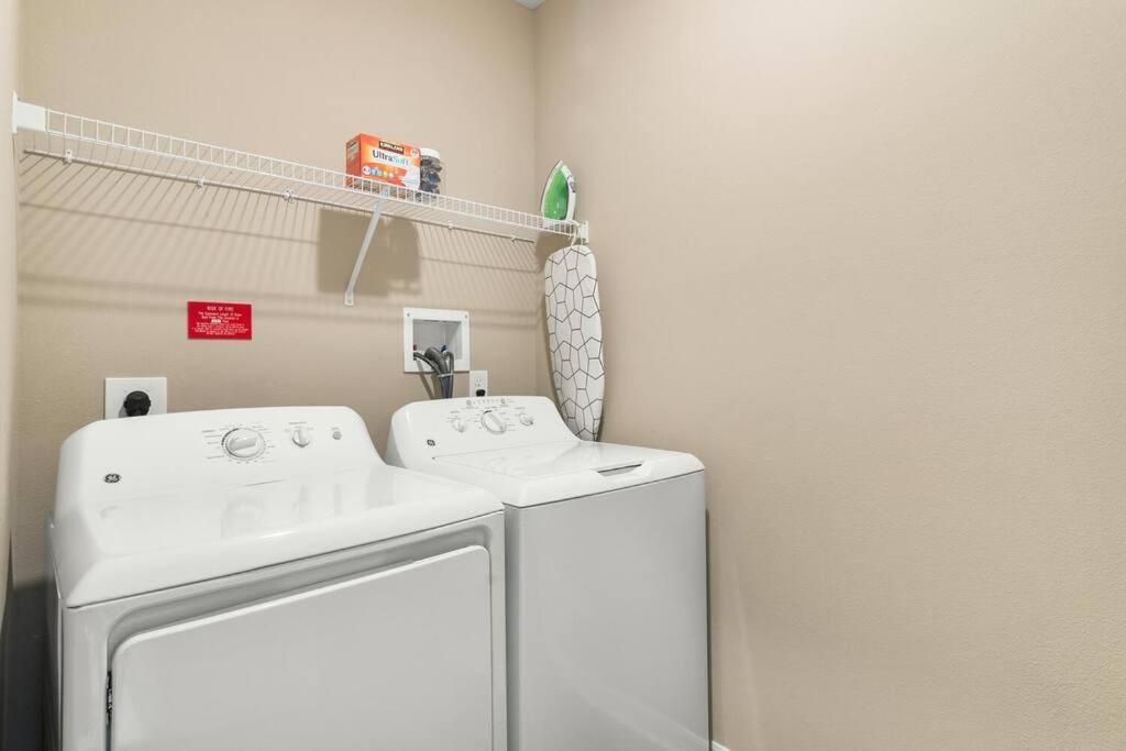 Elegant 1Br/1Ba Condo With Pool, Gym And Laundry Melbourne Exteriör bild